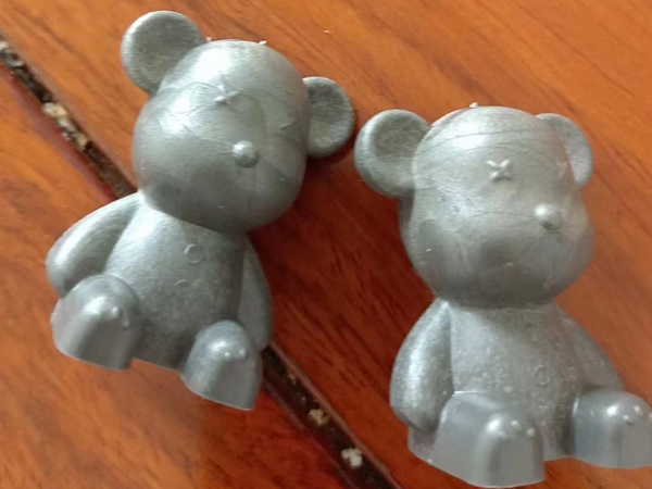 濟寧安屹工貿(mào)承接注塑模具和注塑產(chǎn)品專業(yè)代工，金日接單網(wǎng)紅小熊杯，日產(chǎn)8萬只